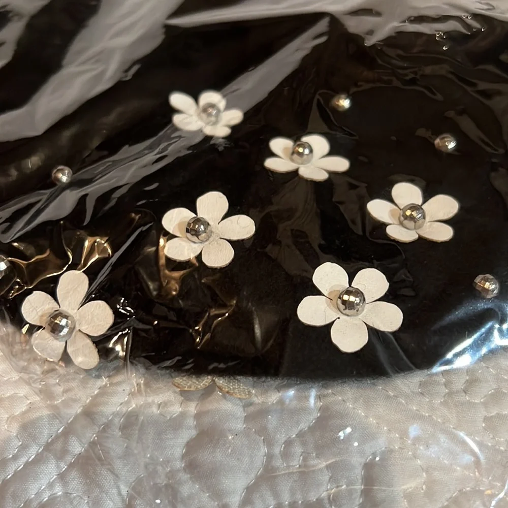 Girls Fashion Winter Warm‎ Beret Hat with Flowers, NWOT